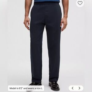 lululemon Men's Daydrift Classic-Fit Trouser
Shorter // Size Large